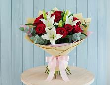 Букет цветов из:  Лилии и Розы в Аржановской