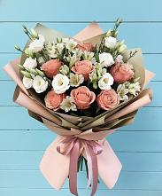 Букет цветов из:  Розы, Альстромерии и Лизиантусы в Аржановской