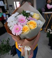Букет цветов из:  Герберы, Розы и Хризантемы в Аржановской