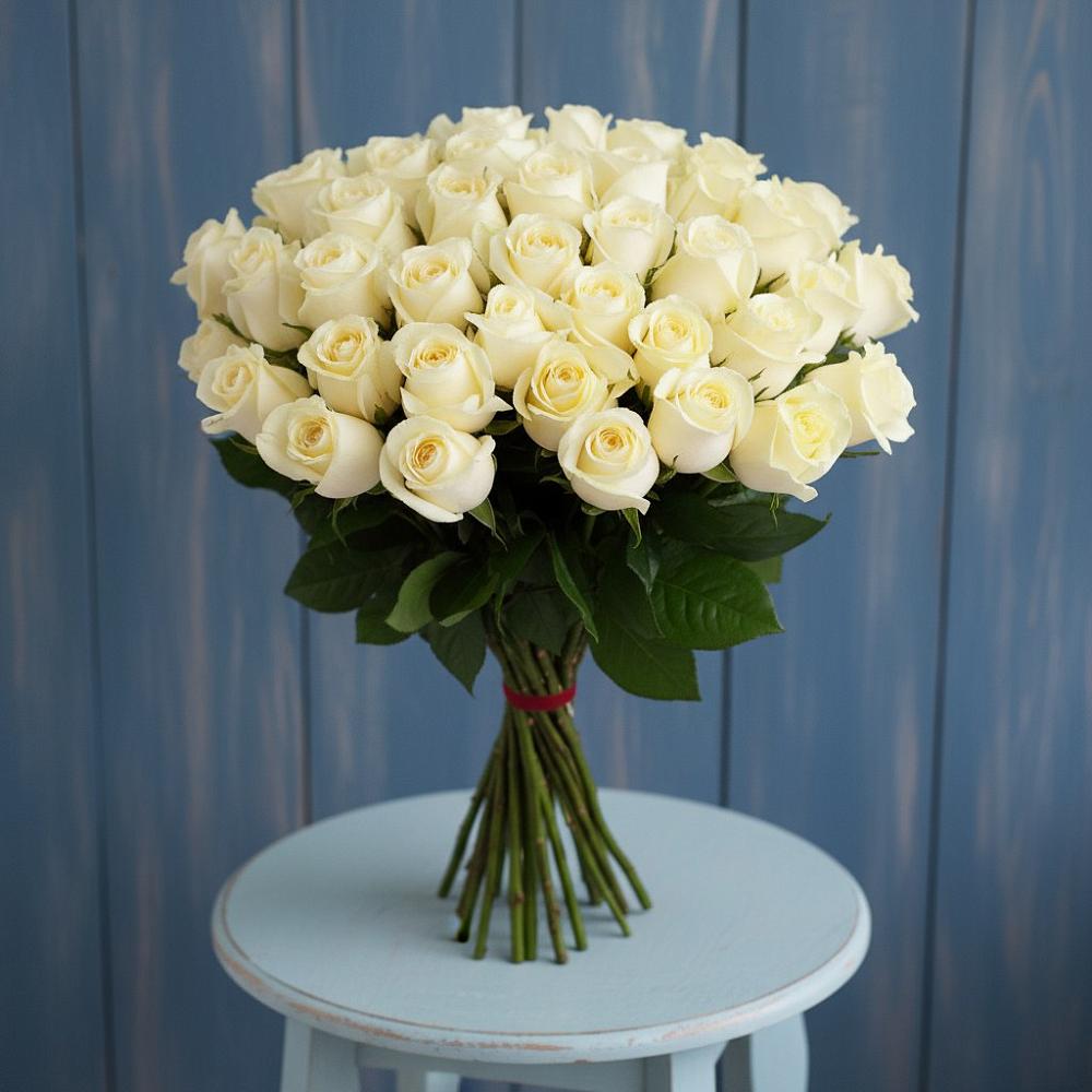 Букет 51 Белая роза Эдлесс Лав в Аржановской
