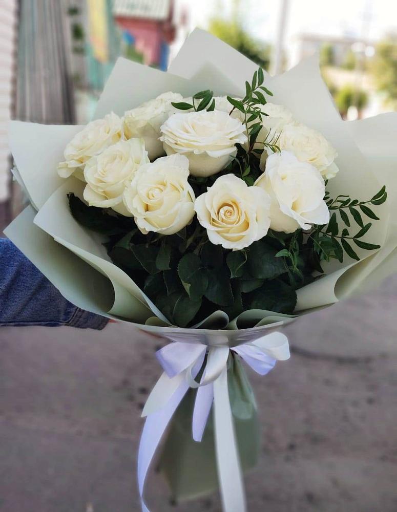 Букет Белые розы Проуд в Аржановской