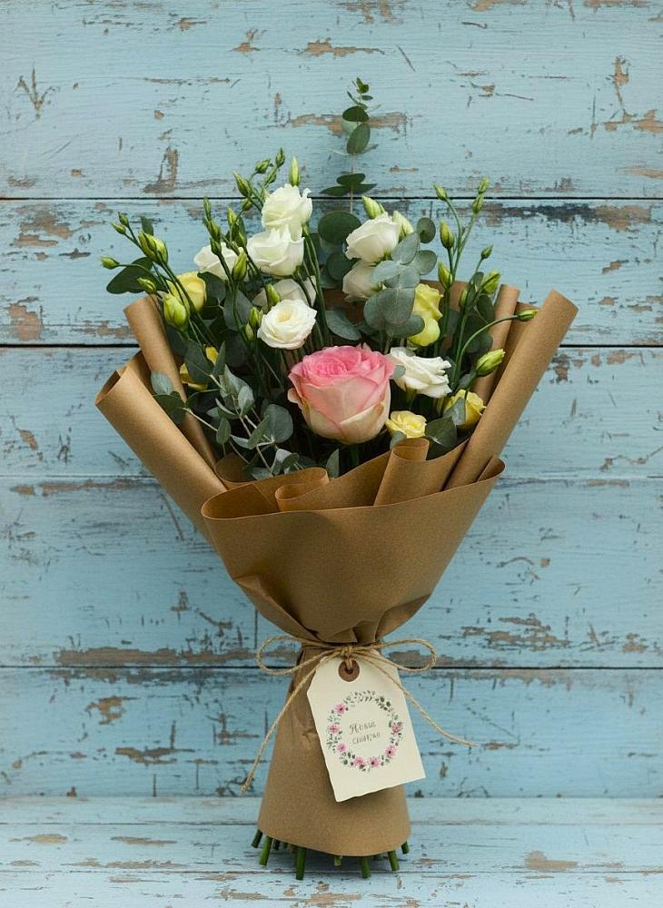 Букет цветов из: Розы и Лизиантусы в Аржановской