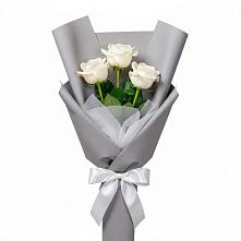 Букет 3 белые розы в Аржановской