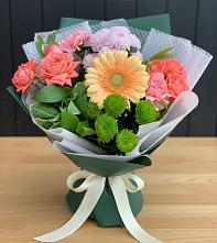 Букет цветов из:  Гвоздики, Розы, Герберы и Хризантемы #REPLACE_PRED# Аржановской