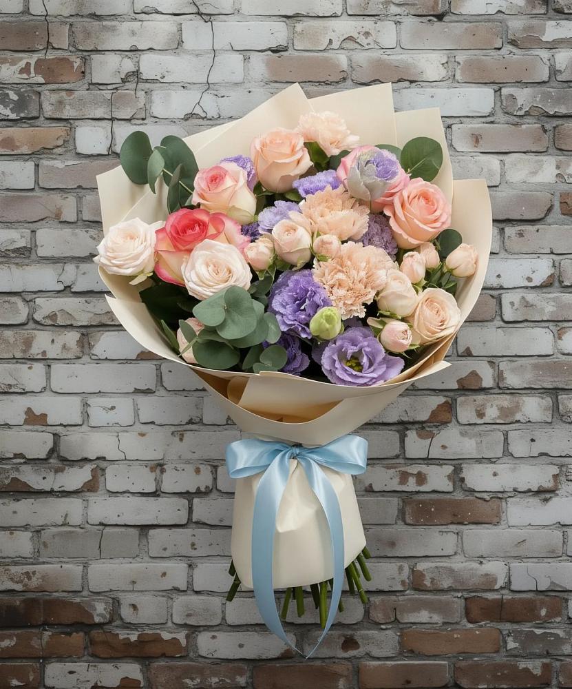 Букет цветов из: Розы, Лизиантусы и Гвоздики в Аржановской