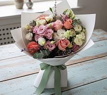 Букет цветов из:  Розы, Лизиантусы и Гвоздики в Аржановской