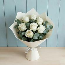 Букет Белые розы в Эвкалипте в Аржановской