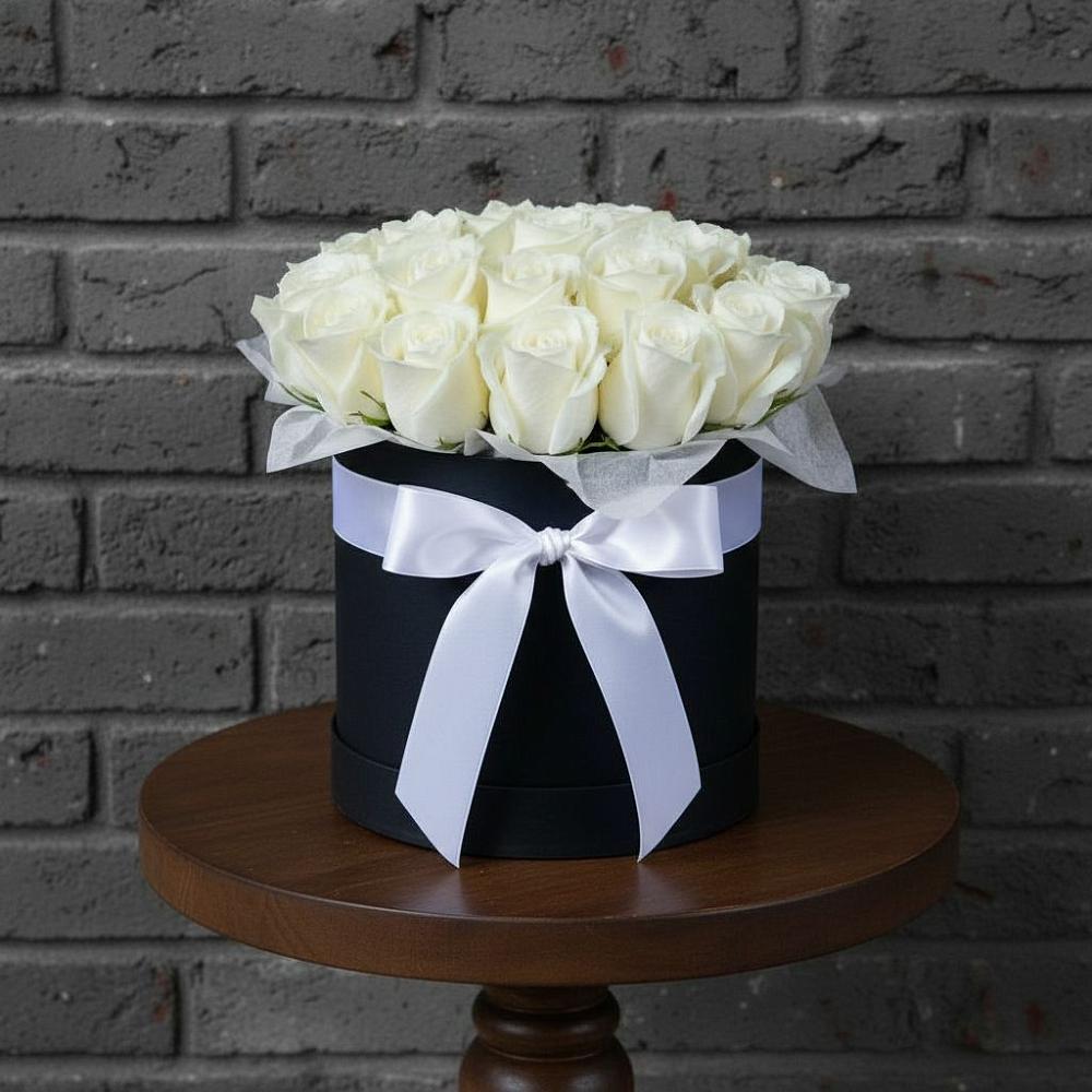 Цветочная композиция из Розы в шляпной коробке в Аржановской