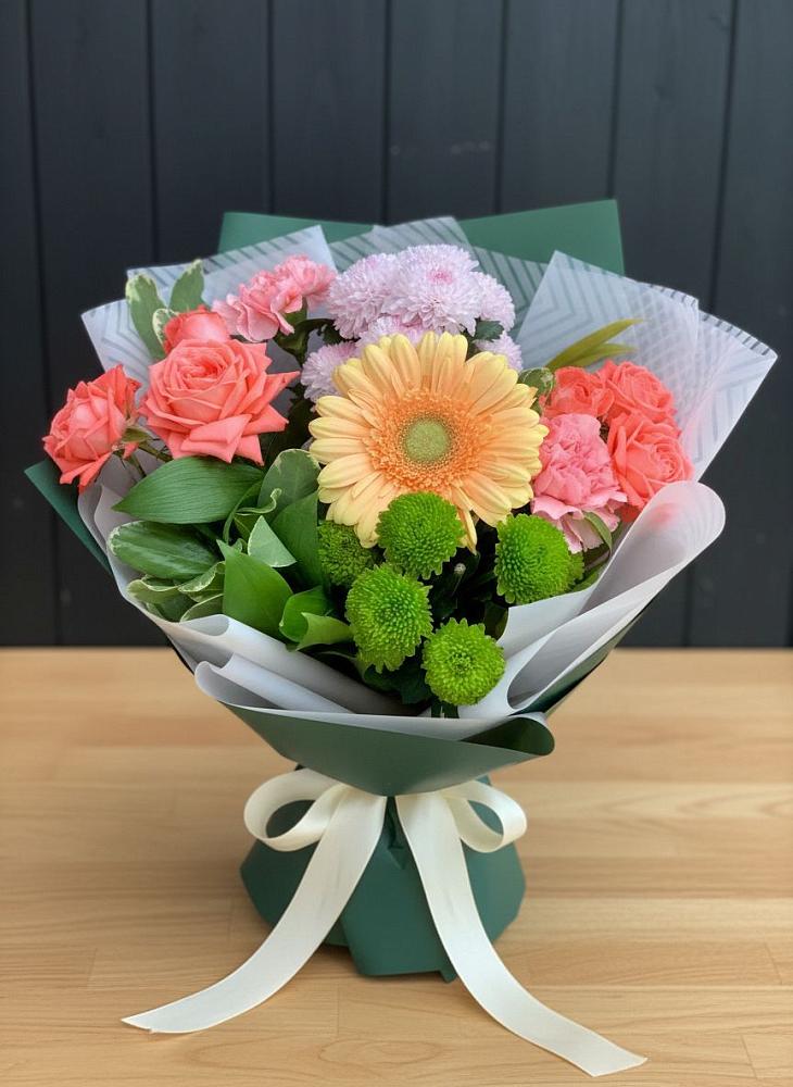 Букет цветов из: Гвоздики, Розы, Герберы и Хризантемы в Аржановской
