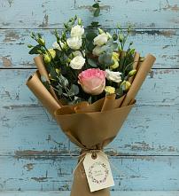 Букет цветов из:  Розы и Лизиантусы в Аржановской