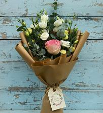 Букет цветов из:  Розы и Лизиантусы в Аржановской