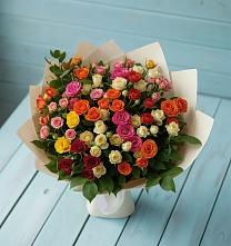 Букет Микс из разноцветных кустовых роз в Аржановской